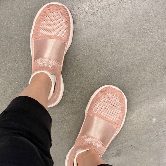 APL Athletic Propulsion Labs APL Lululemon womens size  9.5 Rose Dust/ Nude - Picture 4 of 17